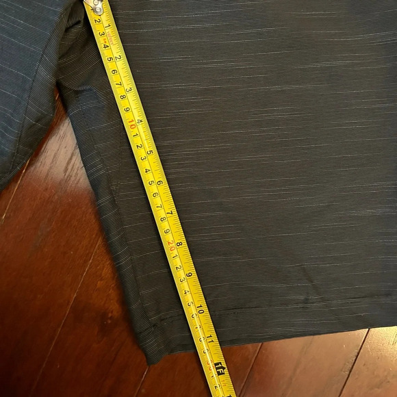 Hang Tan grey color Hybrid Shorts size 34 like new - Picture 11 of 15